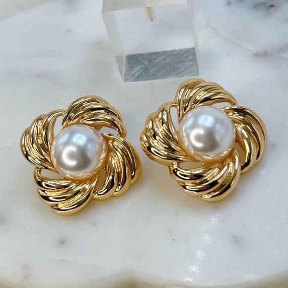 Gold plated Pearl stud 1.25” earrings - Picture 1 of 4
